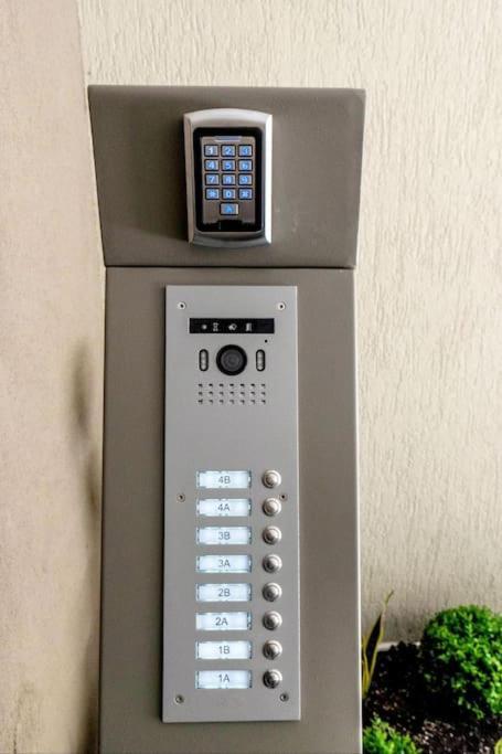 8 Blocks Apartments 1A Александроуполис Экстерьер фото